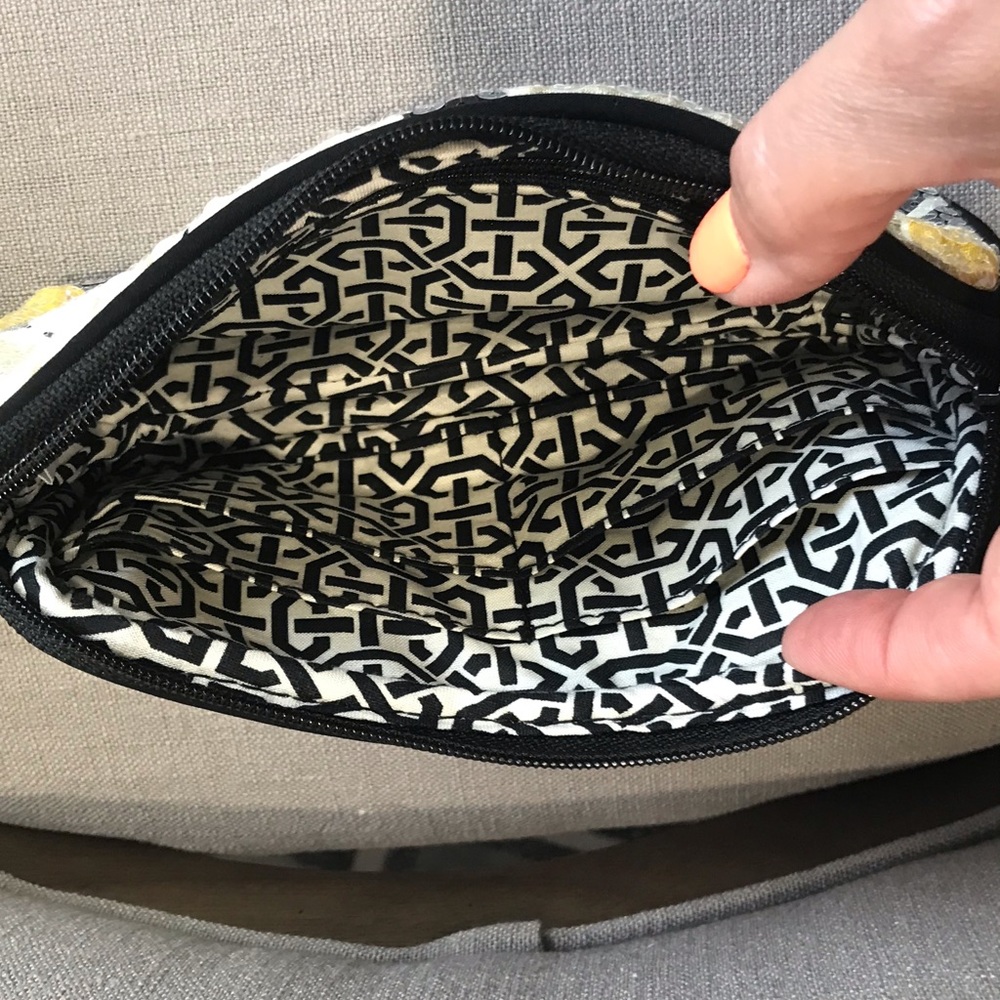 Vera Bradley Dogwood shimmer wristlet - Picture 6 of 16